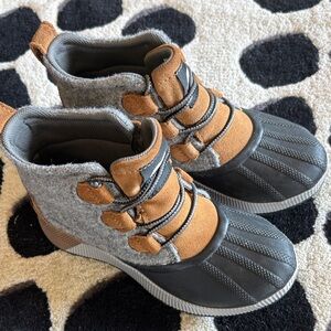 Sorel Kids Gray and Tan Waterproof Winter Duck Boots
